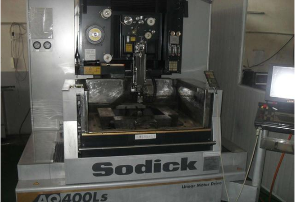 【兆恒機(jī)械】中走絲與慢走絲加工的技術(shù)的差距有多少？